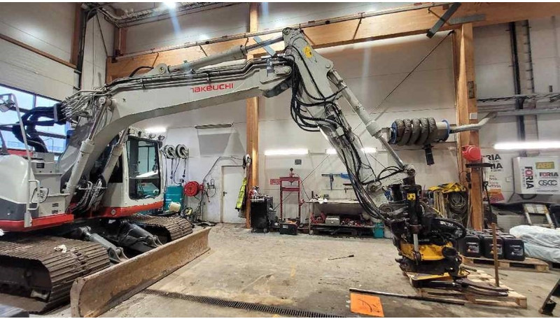 Takeuchi TB 2150 R - מחפר סורק: תמונה 3 Takeuchi TB 2150 R - מחפר סורק: תמונה 3