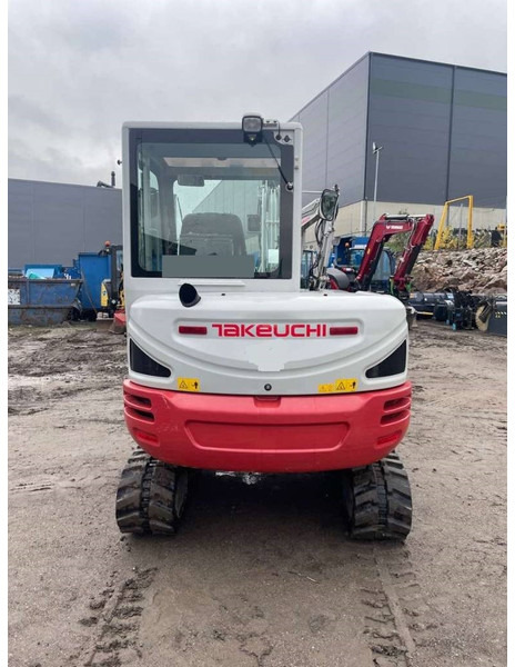 Takeuchi TB 240 - מיני מחפר: תמונה 4 Takeuchi TB 240 - מיני מחפר: תמונה 4
