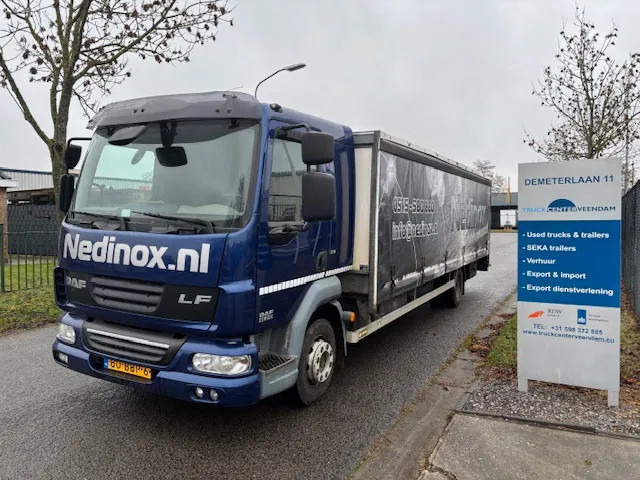 DAF LF 45 210 curtainslider open top roof steel transport MOT 04-2026 - משאית וילונות צד: תמונה 1 DAF LF 45 210 curtainslider open top roof steel transport MOT 04-2026 - משאית וילונות צד: תמונה 1