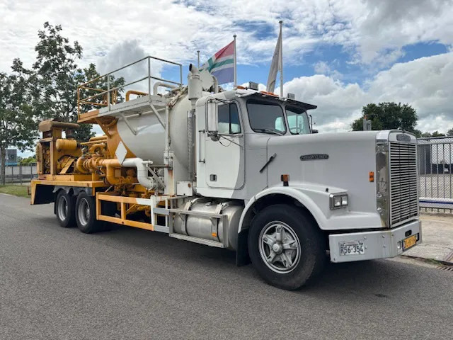 Freightliner 3 AXLE RIGID BODY chassis cabine (levering excl. opbouw) - משאית עם שלדת תא: תמונה 3 Freightliner 3 AXLE RIGID BODY chassis cabine (levering excl. opbouw) - משאית עם שלדת תא: תמונה 3