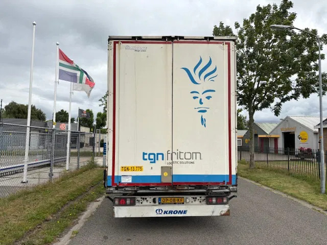 Krone Mega Liner Volume 3 axle curtainslider lift roof disk brakes 5 units available - סמיטריילר בתיבה סגורה: תמונה 5 Krone Mega Liner Volume 3 axle curtainslider lift roof disk brakes 5 units available - סמיטריילר בתיבה סגורה: תמונה 5