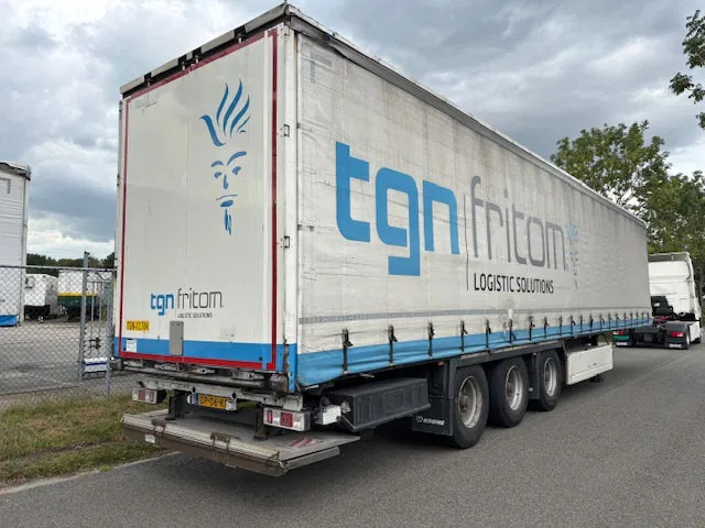 Krone SD curtainslider taillift standard chassis drum brakes - סמיטריילר עם וילונות צד: תמונה 4 Krone SD curtainslider taillift standard chassis drum brakes - סמיטריילר עם וילונות צד: תמונה 4