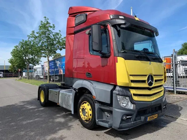 Mercedes-Benz Actros 1840 Euro 6 streamspace - יחידת טרקטור: תמונה 3 Mercedes-Benz Actros 1840 Euro 6 streamspace - יחידת טרקטור: תמונה 3