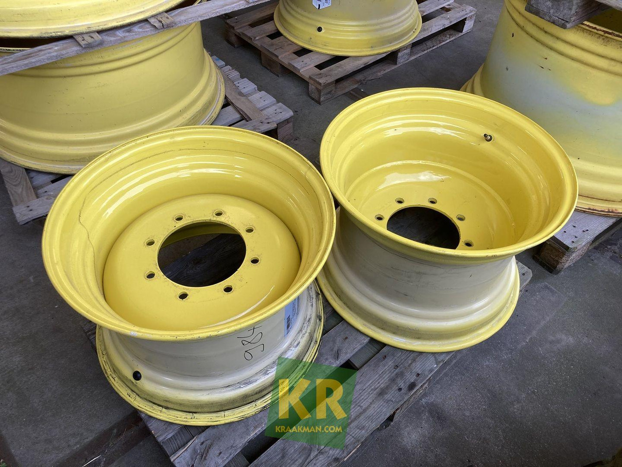 16 X 24 velg John Deere - חישוק עבור מכונה חקלאית: תמונה 2 16 X 24 velg John Deere - חישוק עבור מכונה חקלאית: תמונה 2