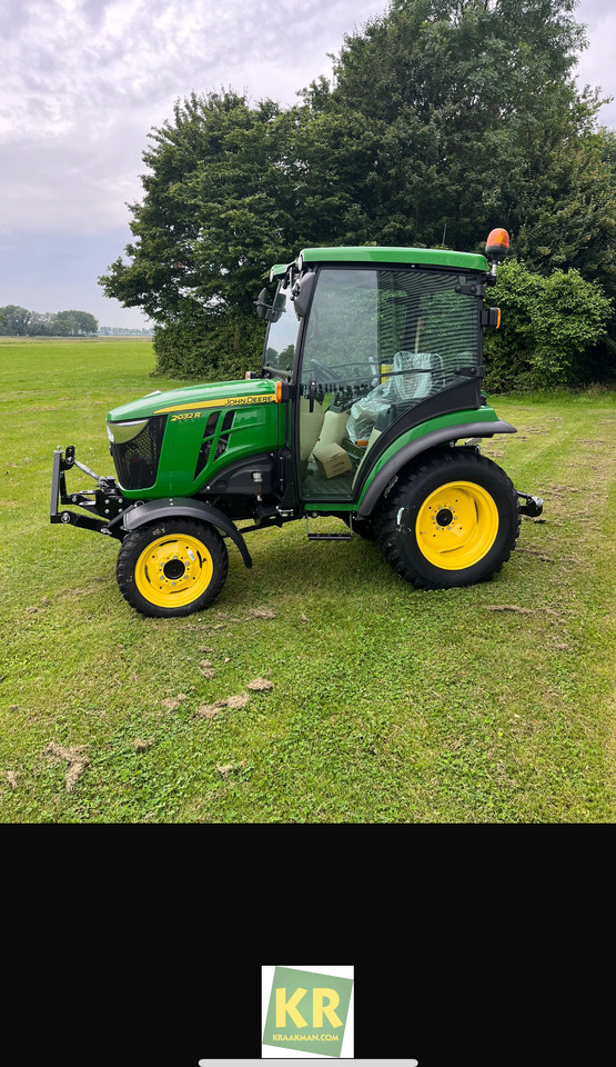 2032R John Deere - טרקטור קומפקטי: תמונה 1 2032R John Deere - טרקטור קומפקטי: תמונה 1