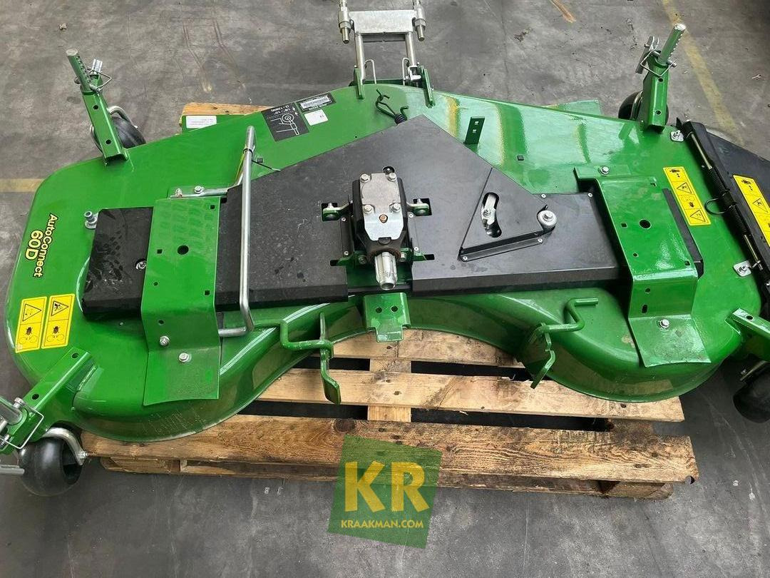 60D IN. John Deere - מכסחת גינה: תמונה 2 60D IN. John Deere - מכסחת גינה: תמונה 2