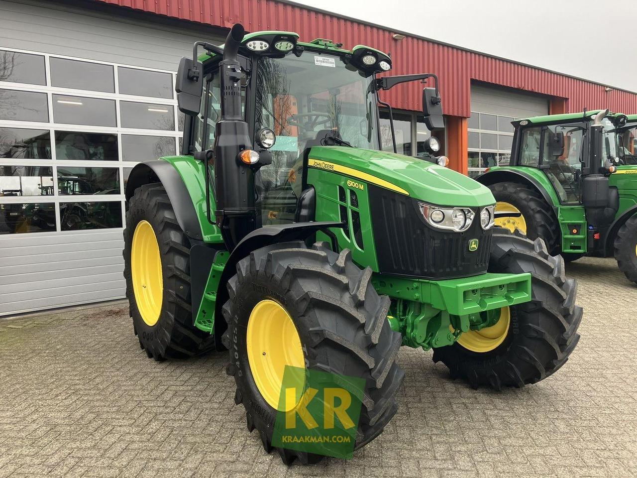 6100M John Deere - טרקטור חקלאי: תמונה 2 6100M John Deere - טרקטור חקלאי: תמונה 2