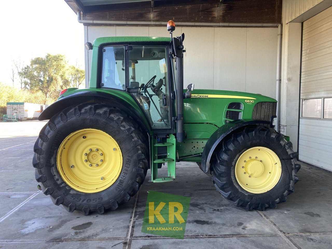 6830 PREMIUM John Deere - טרקטור חקלאי: תמונה 1 6830 PREMIUM John Deere - טרקטור חקלאי: תמונה 1