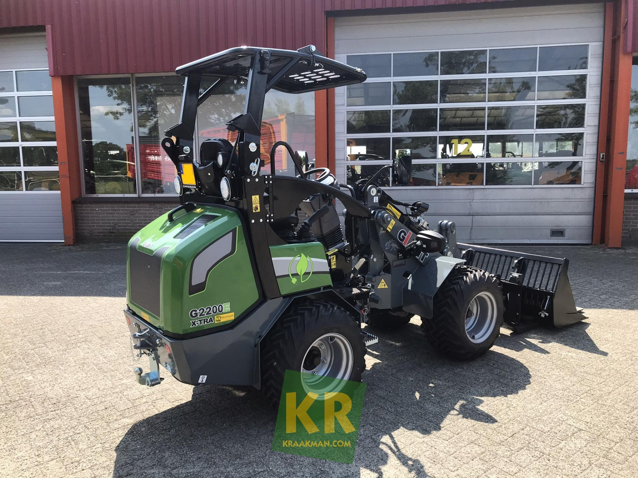 G2200E Giant - מעמיס קומפקטי: תמונה 3 G2200E Giant - מעמיס קומפקטי: תמונה 3