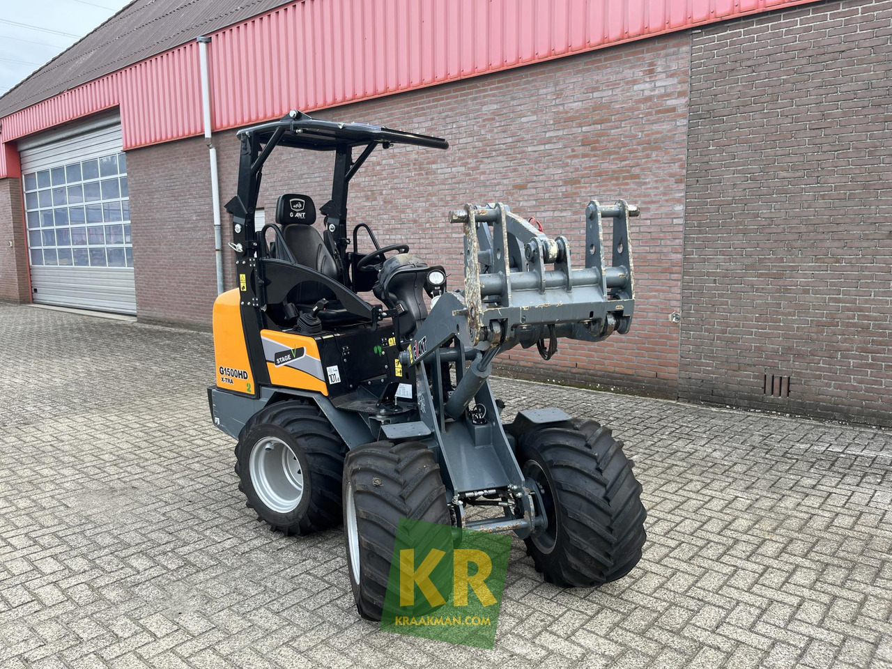 Giant G1500 - מעמיס קומפקטי: תמונה 4 Giant G1500 - מעמיס קומפקטי: תמונה 4
