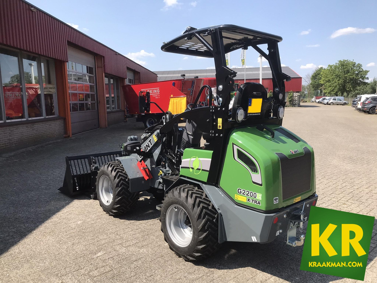 Giant G2200E - מעמיס קומפקטי: תמונה 4 Giant G2200E - מעמיס קומפקטי: תמונה 4