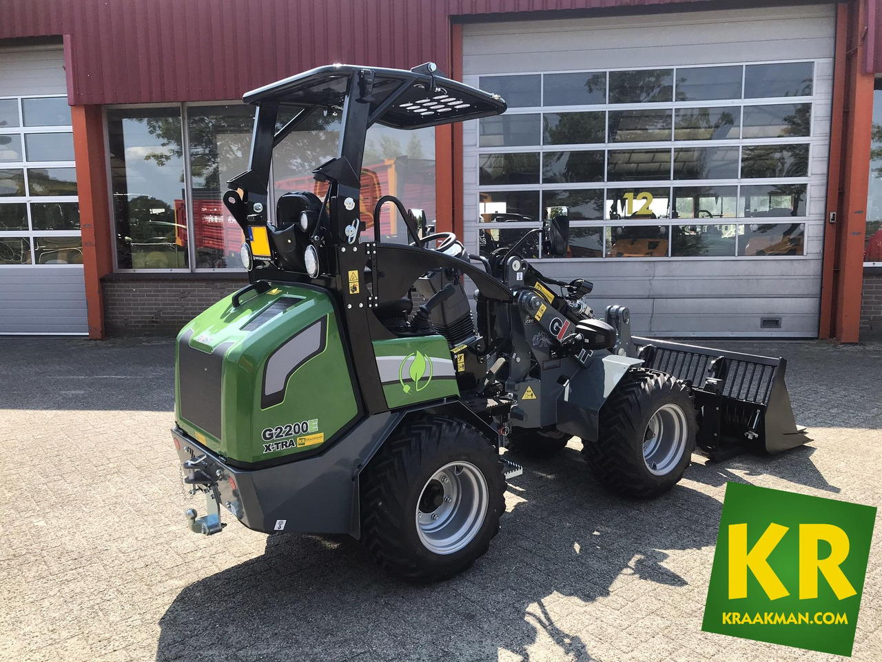 Giant G2200E - מעמיס קומפקטי: תמונה 3 Giant G2200E - מעמיס קומפקטי: תמונה 3