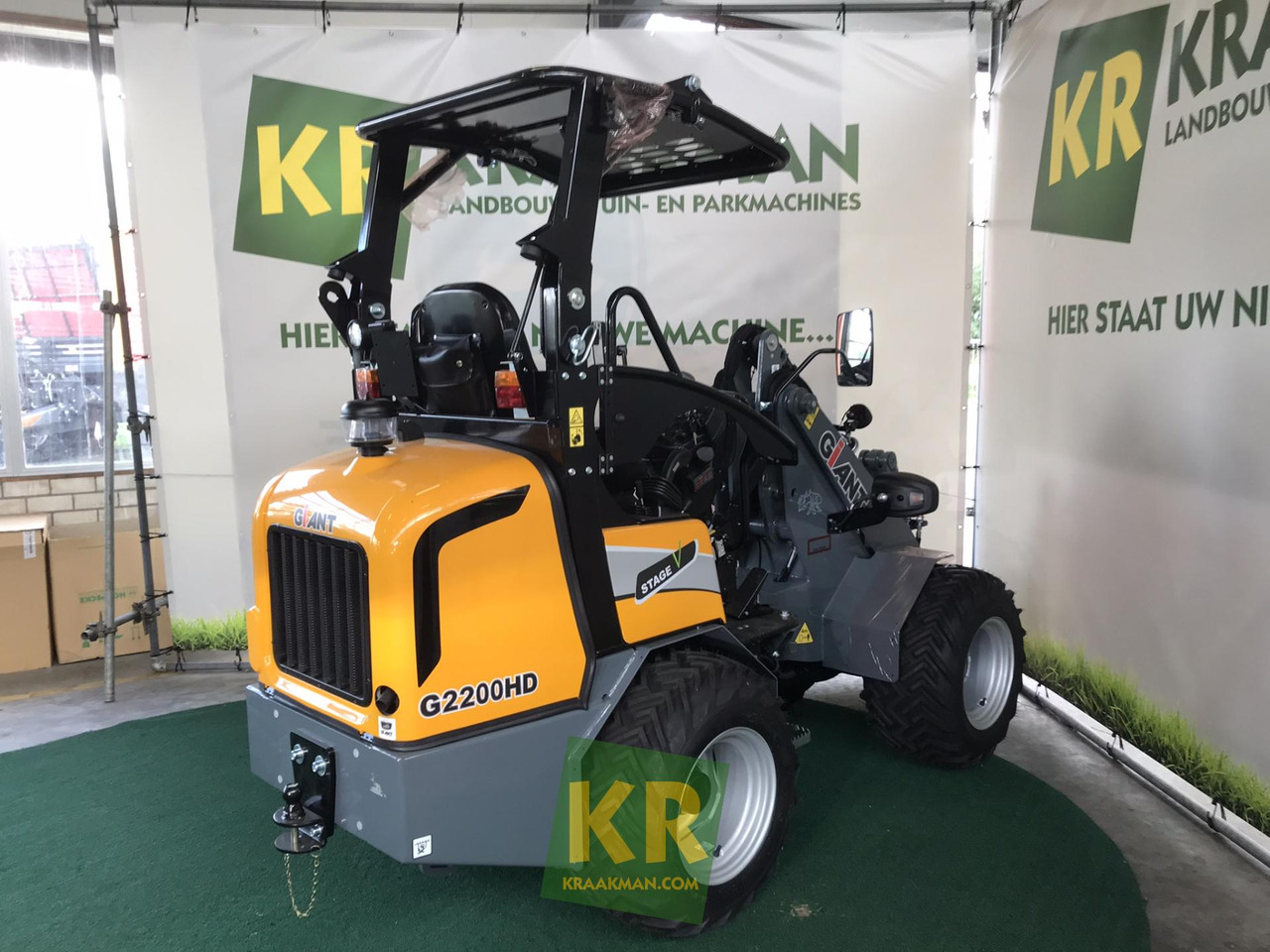 Giant G2200 - מעמיס קומפקטי: תמונה 3 Giant G2200 - מעמיס קומפקטי: תמונה 3