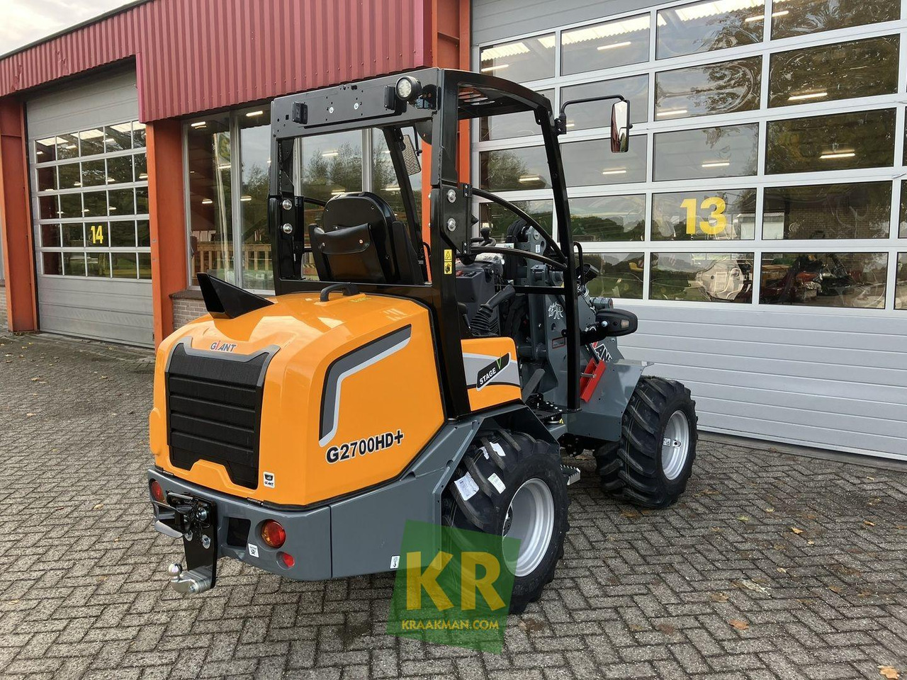 Giant G2700 HD+ - מעמיס קומפקטי: תמונה 4 Giant G2700 HD+ - מעמיס קומפקטי: תמונה 4