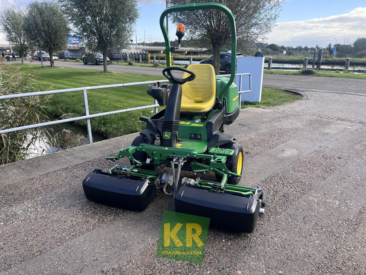 John Deere 2500E Greenmaaier - מכסחת גינה: תמונה 3 John Deere 2500E Greenmaaier - מכסחת גינה: תמונה 3