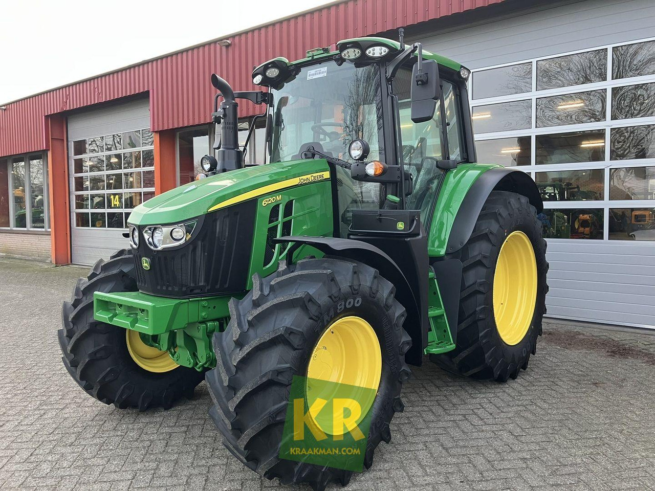 John Deere 6120M - טרקטור חקלאי: תמונה 1 John Deere 6120M - טרקטור חקלאי: תמונה 1