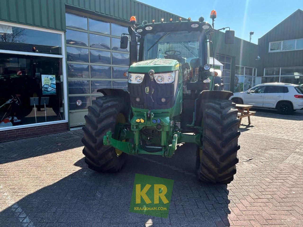 John Deere 6150R - טרקטור חקלאי: תמונה 2 John Deere 6150R - טרקטור חקלאי: תמונה 2