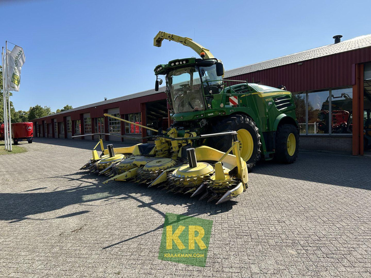 John Deere 8500 - מקצרת מספוא: תמונה 1 John Deere 8500 - מקצרת מספוא: תמונה 1
