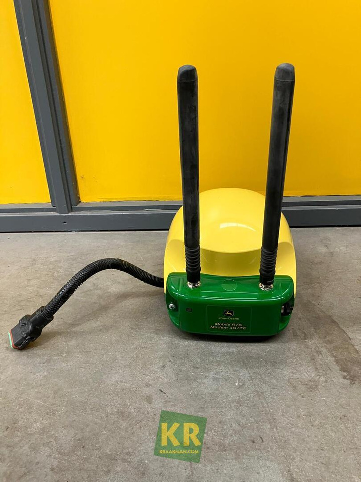 John Deere Starfire 6000 ontvanger - מערכת ניווט עבור מכונה חקלאית: תמונה 2 John Deere Starfire 6000 ontvanger - מערכת ניווט עבור מכונה חקלאית: תמונה 2