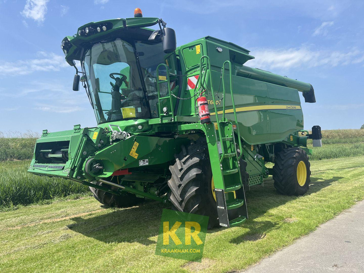 John Deere T660 - מקצרת קומבינה: תמונה 1 John Deere T660 - מקצרת קומבינה: תמונה 1