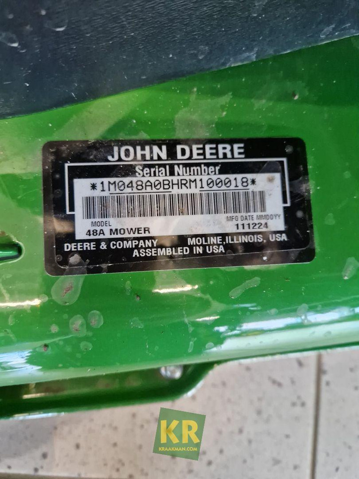 John Deere X370 - מכסחת גינה: תמונה 1 John Deere X370 - מכסחת גינה: תמונה 1