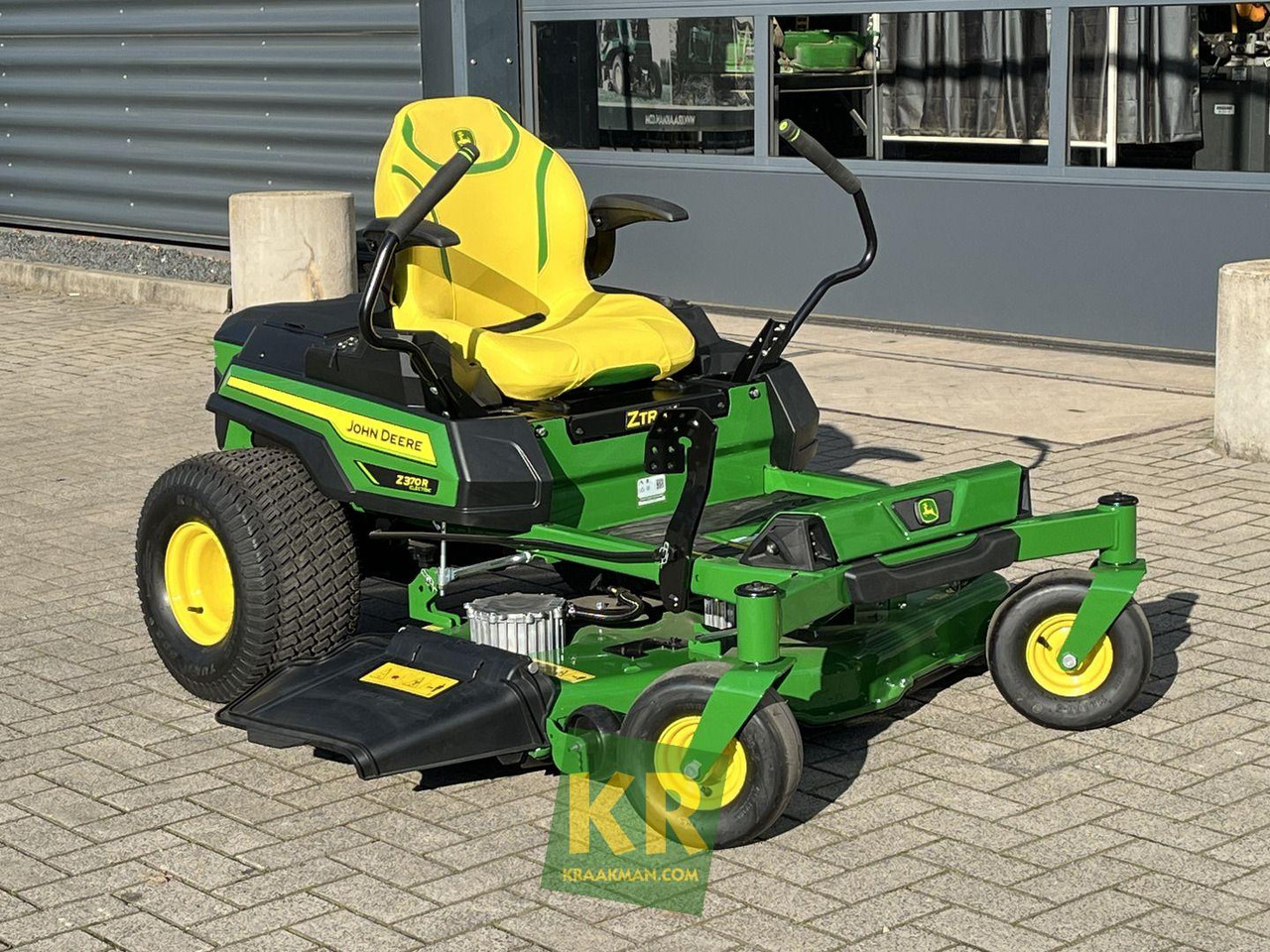 John Deere Z370R ELECTRIC - מכסחת גינה: תמונה 1 John Deere Z370R ELECTRIC - מכסחת גינה: תמונה 1