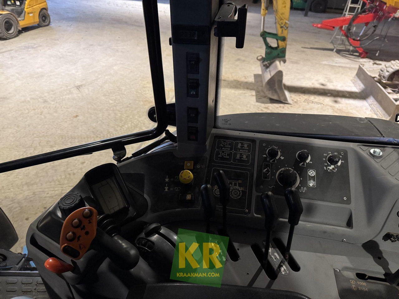 New Holland TM190 - טרקטור חקלאי: תמונה 2 New Holland TM190 - טרקטור חקלאי: תמונה 2