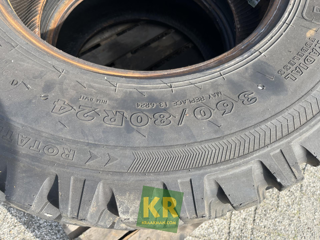 Nokian 360/80R24 Tri 2 Onbekend merk - צמיג עבור מכונה חקלאית: תמונה 3 Nokian 360/80R24 Tri 2 Onbekend merk - צמיג עבור מכונה חקלאית: תמונה 3