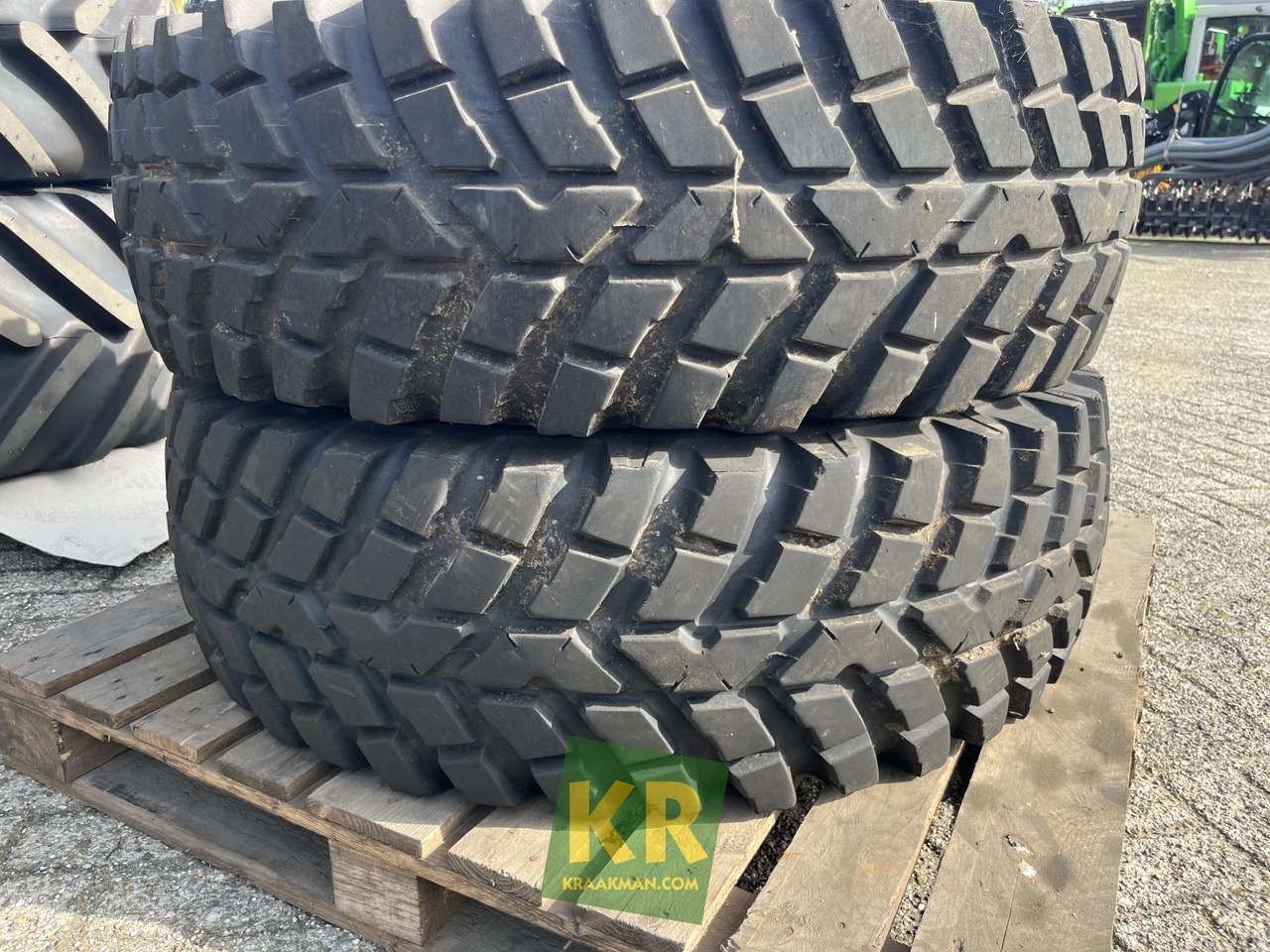Nokian 360/80R24 Tri 2 Onbekend merk - צמיג עבור מכונה חקלאית: תמונה 2 Nokian 360/80R24 Tri 2 Onbekend merk - צמיג עבור מכונה חקלאית: תמונה 2