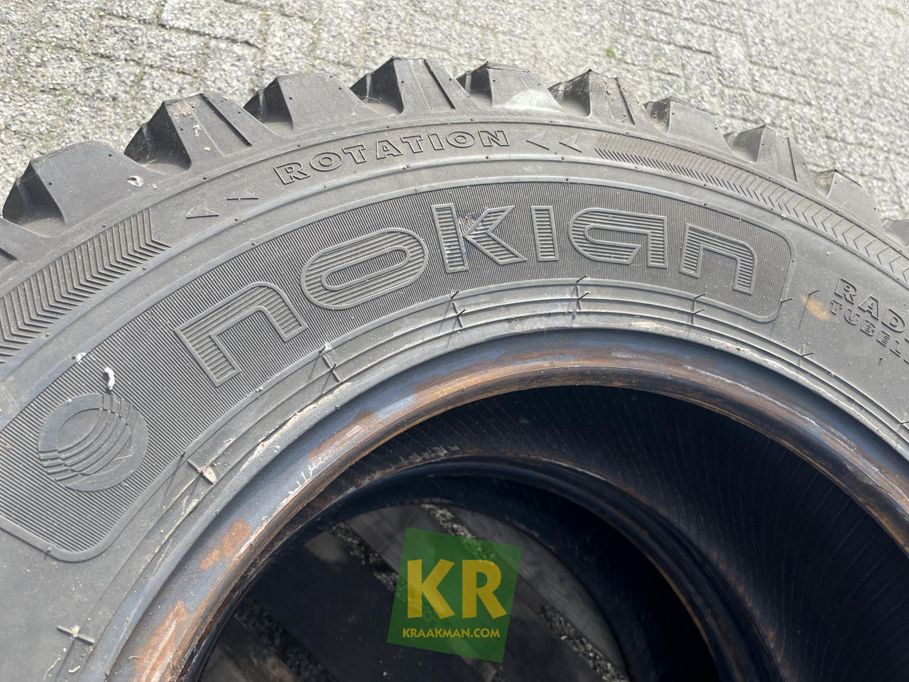Nokian 360/80R24 Tri 2 Onbekend merk - צמיג עבור מכונה חקלאית: תמונה 4 Nokian 360/80R24 Tri 2 Onbekend merk - צמיג עבור מכונה חקלאית: תמונה 4