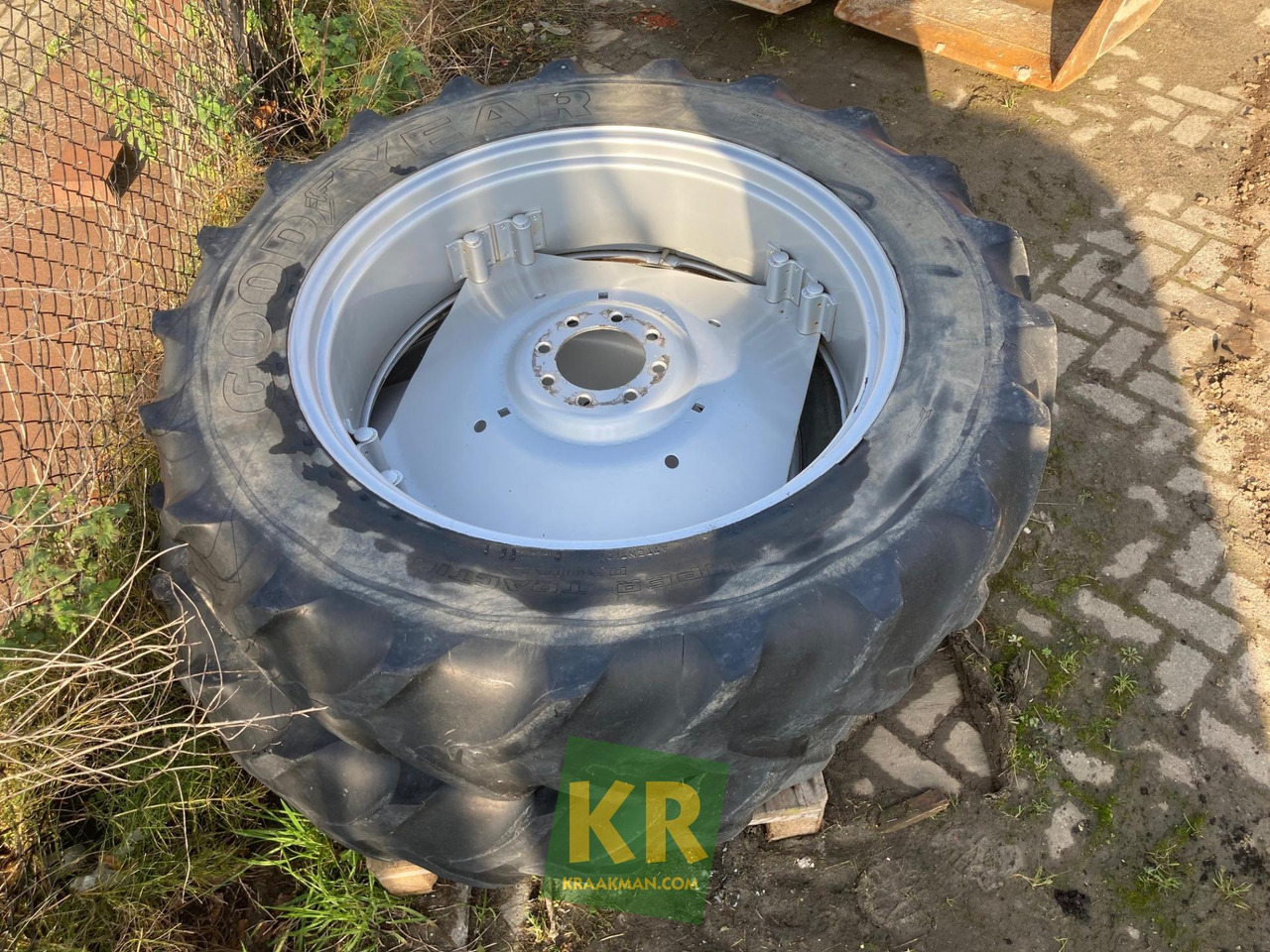 Onderdelen JD John Deere - חבילת גלגלים וצמיגים עבור מכונה חקלאית: תמונה 2 Onderdelen JD John Deere - חבילת גלגלים וצמיגים עבור מכונה חקלאית: תמונה 2