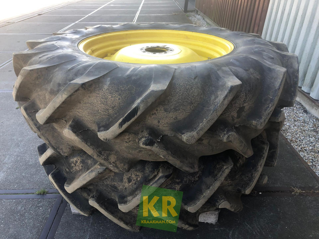 PLOEGBAND 18.4R38 Pirelli - צמיג עבור מכונה חקלאית: תמונה 1 PLOEGBAND 18.4R38 Pirelli - צמיג עבור מכונה חקלאית: תמונה 1
