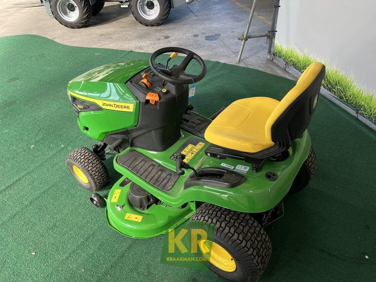 X127 John Deere - מכסחת גינה: תמונה 4 X127 John Deere - מכסחת גינה: תמונה 4