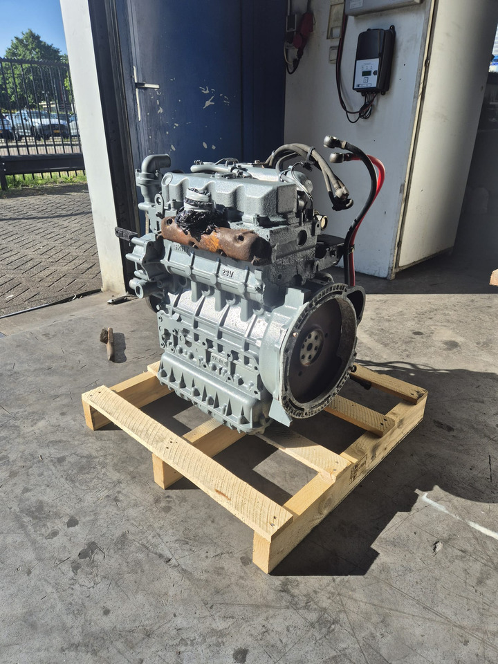 Vector 1950 Engine - מנוע: תמונה 1 Vector 1950 Engine - מנוע: תמונה 1