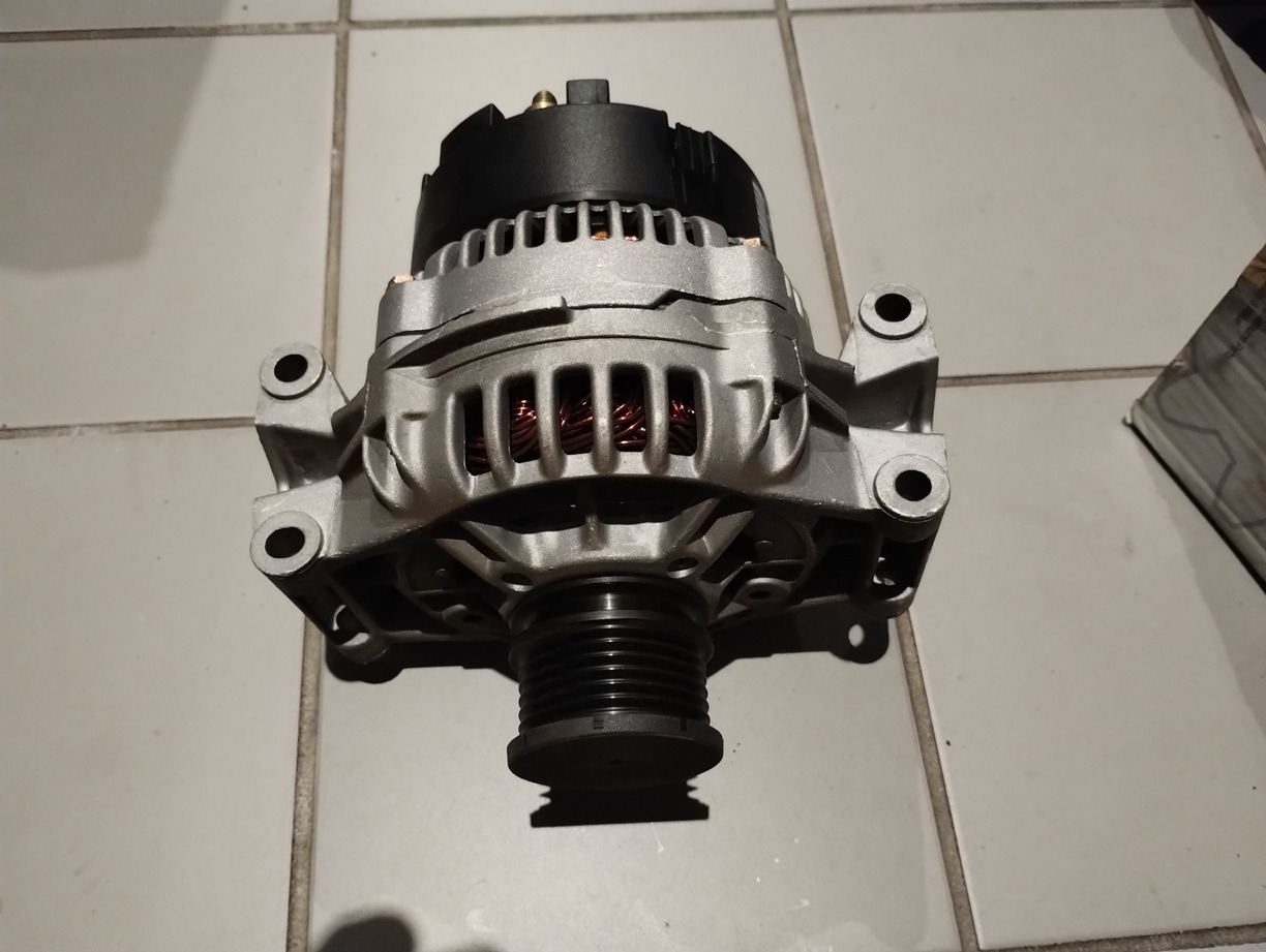 Alternator Mercedes 0111540602 0123320065 90A BOSCH SPRINTER 901 902 903 904 C KLASA - אלטרנטור עבור אוטובוס: תמונה 1 Alternator Mercedes 0111540602 0123320065 90A BOSCH SPRINTER 901 902 903 904 C KLASA - אלטרנטור עבור אוטובוס: תמונה 1