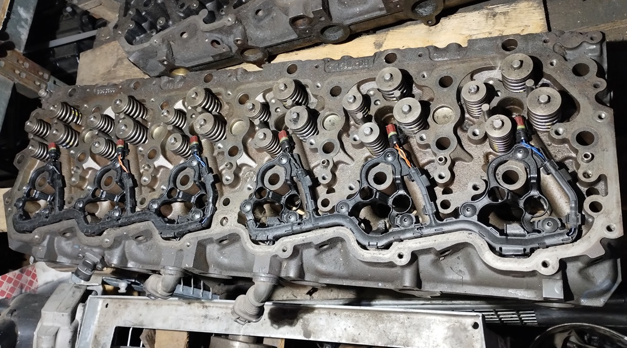 GŁOWICA SILNIKA DAF XF105 410 460 CF85 EURO5 E5  0963466 - ראש צילינדר: תמונה 1 GŁOWICA SILNIKA DAF XF105 410 460 CF85 EURO5 E5  0963466 - ראש צילינדר: תמונה 1