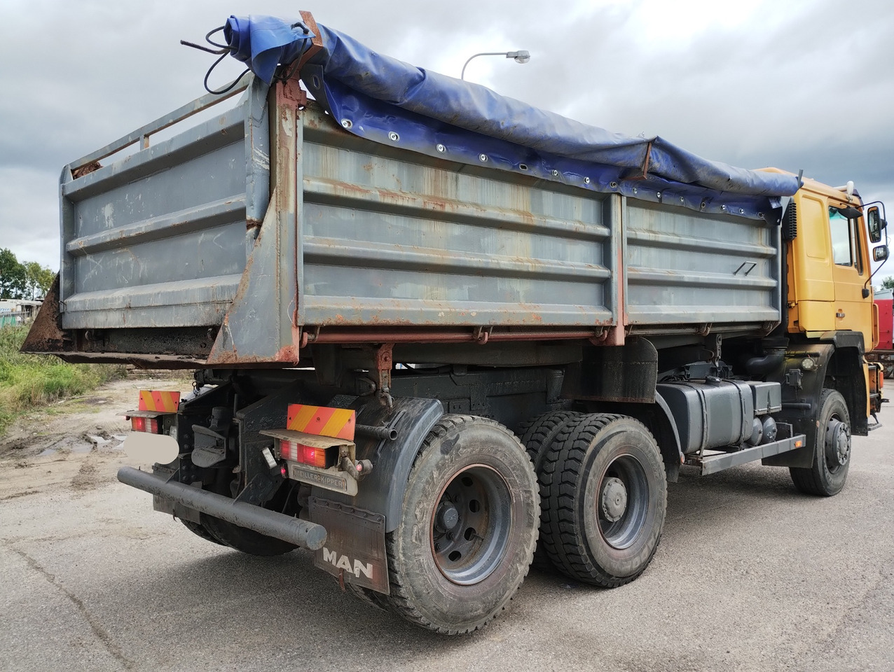 MAN F90 19-372 6X4 - 4 - מזהיר: תמונה 4 MAN F90 19-372 6X4 - 4 - מזהיר: תמונה 4