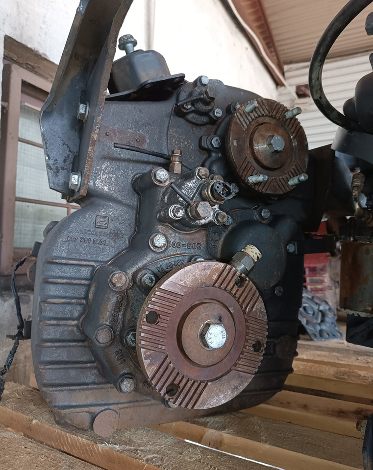 MERCEDES-BENZ SKRZYNIA ROZDZIELCZA REDUKTOR ATEGO 4x4 VG900 1328 1325 1329 - תמסורת: תמונה 1 MERCEDES-BENZ SKRZYNIA ROZDZIELCZA REDUKTOR ATEGO 4x4 VG900 1328 1325 1329 - תמסורת: תמונה 1