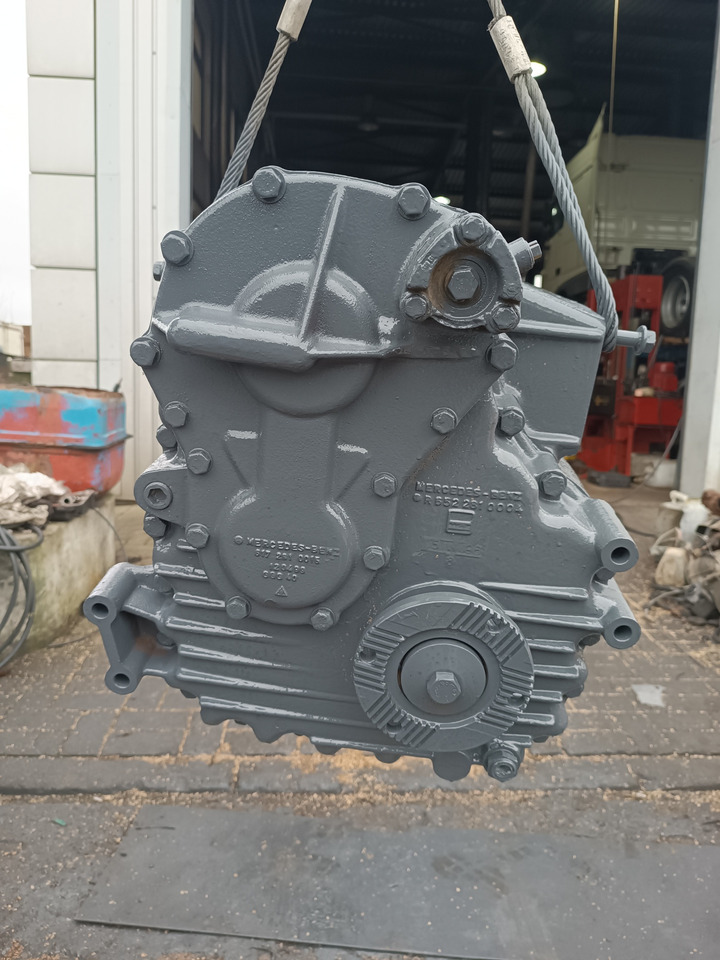 MERCEDES-BENZ SKRZYNIA ROZDZIELCZA REDUKTOR VG900 4x4 SK 1824 1827 - מנוע נדנדה: תמונה 2 MERCEDES-BENZ SKRZYNIA ROZDZIELCZA REDUKTOR VG900 4x4 SK 1824 1827 - מנוע נדנדה: תמונה 2