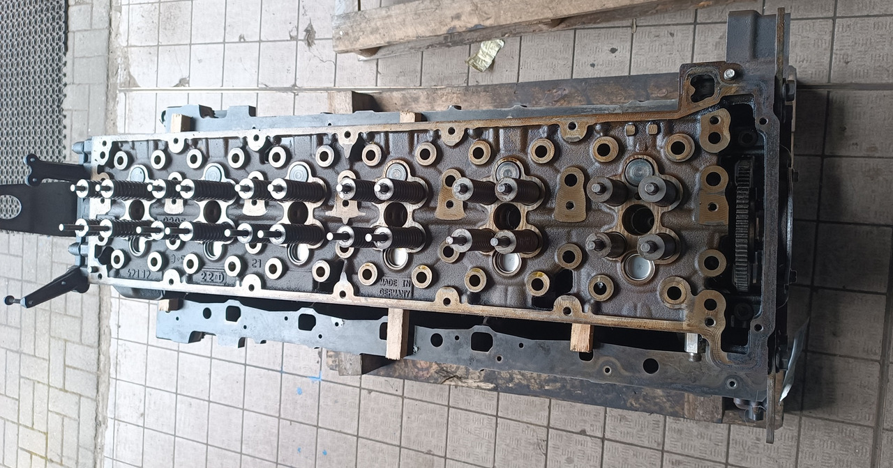 Mercedes Actros MP4 MP5 OM471 471 926 ENGINE HEAD - מנוע וחלקים: תמונה 1 Mercedes Actros MP4 MP5 OM471 471 926 ENGINE HEAD - מנוע וחלקים: תמונה 1