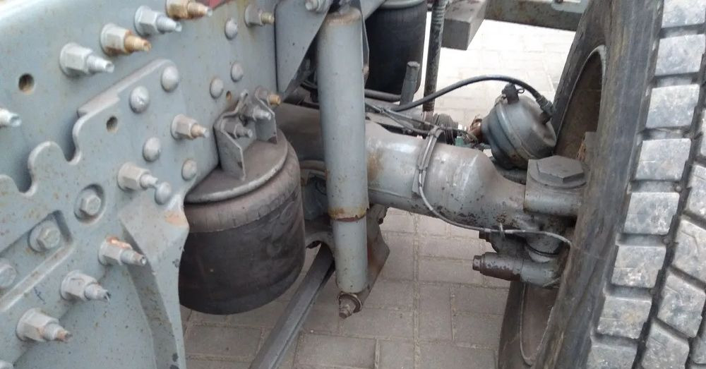 Oś wleczona podnoszona skrętna VOLVO FM FH 2007 - סרן וחלקים עבור משאית: תמונה 2 Oś wleczona podnoszona skrętna VOLVO FM FH 2007 - סרן וחלקים עבור משאית: תמונה 2