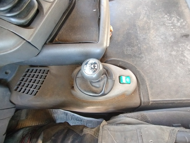 SCANIA R 114 380 6x2 - משאית עם שלדת תא: תמונה 5 SCANIA R 114 380 6x2 - משאית עם שלדת תא: תמונה 5