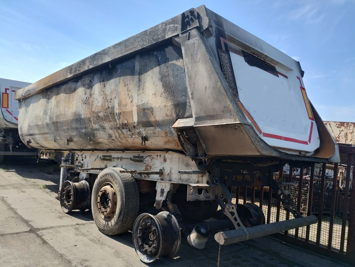 SCHMITZ CARGOBULL GOTHA 26 m3 SGF S3 2015 - סמיטריילר עם מזהיר: תמונה 4 SCHMITZ CARGOBULL GOTHA 26 m3 SGF S3 2015 - סמיטריילר עם מזהיר: תמונה 4
