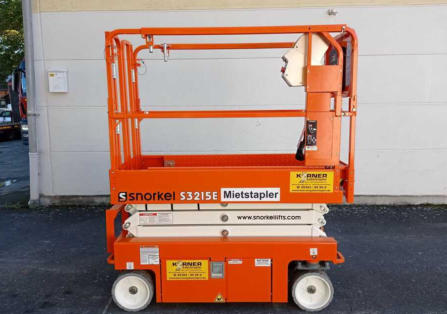 Snorkel S3215E - מעלית מספריים: תמונה 1 Snorkel S3215E - מעלית מספריים: תמונה 1