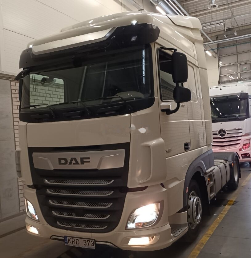 יחידת טרקטור DAF XT 480 FT: תמונה 1