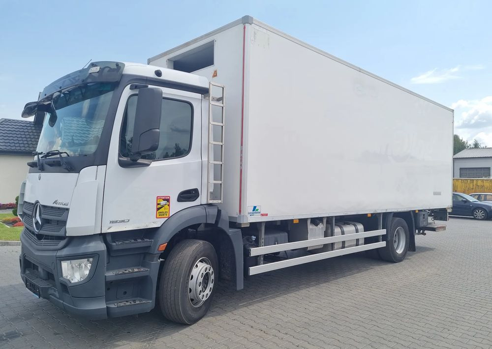 Mercedes-Benz Antos 1830 - משאית קירור: תמונה 1 Mercedes-Benz Antos 1830 - משאית קירור: תמונה 1
