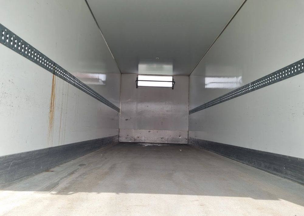 Mercedes-Benz Antos 1830 - משאית קירור: תמונה 5 Mercedes-Benz Antos 1830 - משאית קירור: תמונה 5