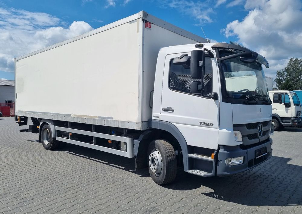 Mercedes-Benz Atego 1224 - משאית קירור: תמונה 2 Mercedes-Benz Atego 1224 - משאית קירור: תמונה 2