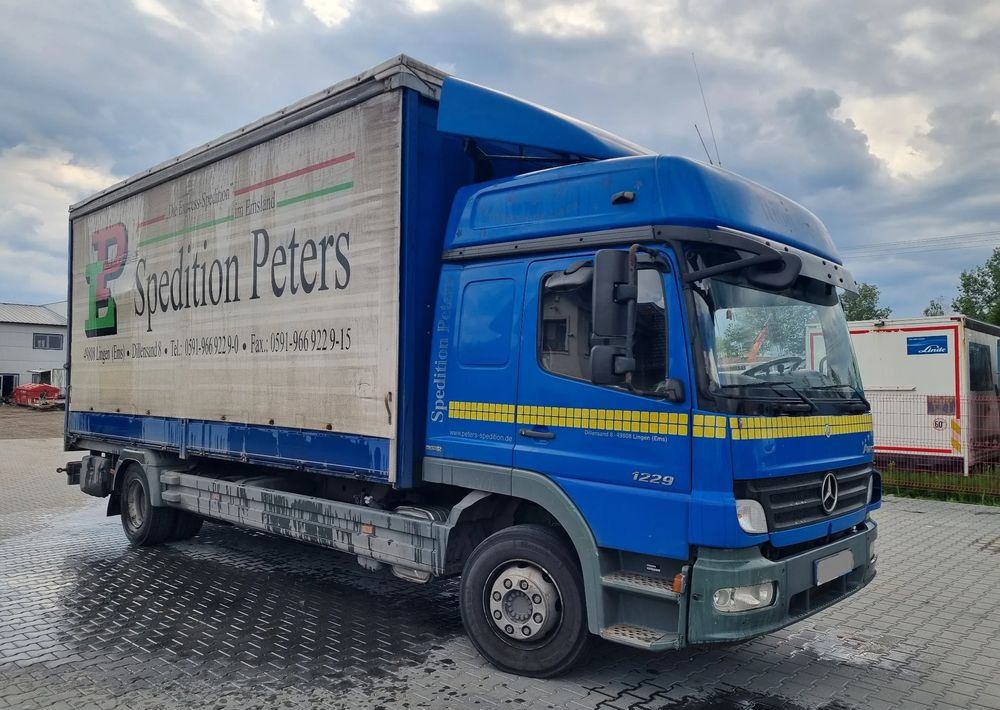 Mercedes-Benz Atego 1229 - משאית גרירה: תמונה 4 Mercedes-Benz Atego 1229 - משאית גרירה: תמונה 4