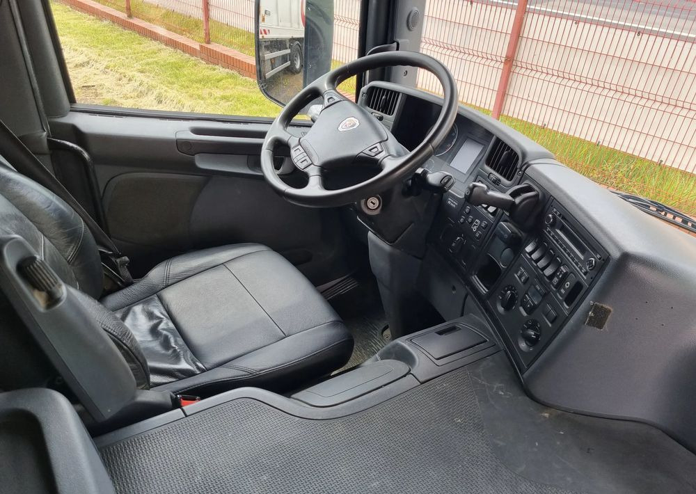 Scania P360 - משאית עם שלדת תא: תמונה 5 Scania P360 - משאית עם שלדת תא: תמונה 5